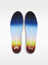 Load image into Gallery viewer, Nike SB "Zoom Tennis Classic" // Rassvet