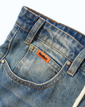 Load image into Gallery viewer, Butter “Relaxed Pant" Denim Jeans // Distressed Mid Blue