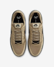 Load image into Gallery viewer, Nike SB &quot;PS8&quot; // Light Khaki/Black
