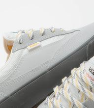 Load image into Gallery viewer, Vans &quot;Curren Caples&quot; // Grey
