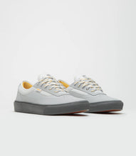 Load image into Gallery viewer, Vans &quot;Curren Caples&quot; // Grey
