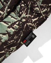 Load image into Gallery viewer, Butter Goods &quot;Endure&quot; Puffer Jacket // Woods Camo
