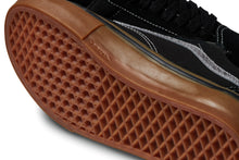 Load image into Gallery viewer, Vans x Hockey  &quot;Old Skool&quot; // Black/Gum
