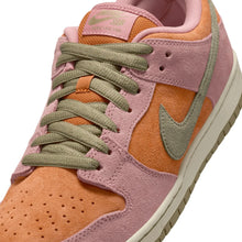 Load image into Gallery viewer, Nike SB &quot;Dunk Low Pro&quot; // Red Stardust / Neutral Olive
