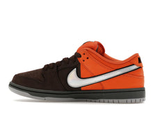 Load image into Gallery viewer, Nike SB "Dunk Low Pro QS" // Muni Fast PASS SF
