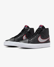 Load image into Gallery viewer, Nike SB &quot;Blazer Mid Pro GT&quot; // Black/Metallic Silver
