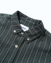 Load image into Gallery viewer, Butter “Seersucker“ Shirt // Forest
