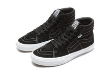 Load image into Gallery viewer, Vans &quot;Sk8-Hi V&quot; // Essential Black
