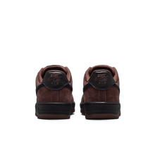 Load image into Gallery viewer, Nike SB "Air Force 1" // Light Chocolate/Black
