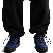 Load image into Gallery viewer, Nike SB "Ishod Wair" Cargo Sweatpants // Black
