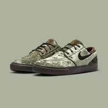 Load image into Gallery viewer, Nike SB &quot;Janoski&quot; // City of Cinema
