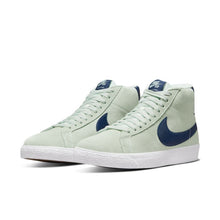 Load image into Gallery viewer, Nike SB &quot;Blazer Mid&quot; // Barely Green/Navy
