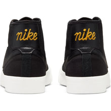 Load image into Gallery viewer, Nike SB &quot;Blazer Court Mid Prm&quot; // Black/Sail
