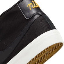 Load image into Gallery viewer, Nike SB &quot;Blazer Court Mid Prm&quot; // Black/Sail
