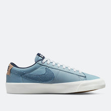 Load image into Gallery viewer, Nike SB &quot;Blazer Low Pro GT&quot; // Summit White/Midnight Navy
