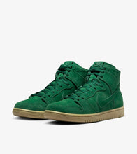 Load image into Gallery viewer, Nike SB &quot;Dunk High&quot; Decon // Gorge Green
