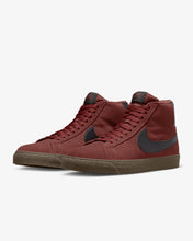Load image into Gallery viewer, Nike SB &quot;Blazer Mid&quot; // Oxen Brown/Black
