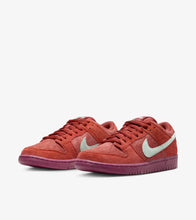 Load image into Gallery viewer, Nike SB &quot;Dunk Low Pro&quot; // Mystic Red
