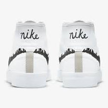 Load image into Gallery viewer, Nike SB &quot;Blazer Court Mid Prm&quot; // White/Black/White
