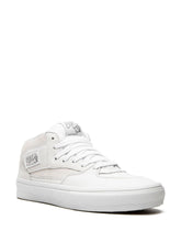 Load image into Gallery viewer, Vans  &quot;Half Cab“ // Daz White
